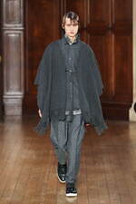 ホワイトマウンテニアリング 2025年秋冬コレクション - 機能主義が引き立てる温もり｜写真2