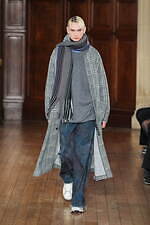 ホワイトマウンテニアリング 2025年秋冬コレクション - 機能主義が引き立てる温もり｜写真11