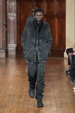 ホワイトマウンテニアリング 2025年秋冬コレクション - 機能主義が引き立てる温もり｜写真14