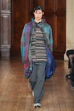 ホワイトマウンテニアリング 2025年秋冬コレクション - 機能主義が引き立てる温もり｜写真15