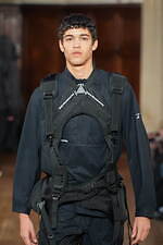 ホワイトマウンテニアリング 2025年秋冬コレクション - 機能主義が引き立てる温もり｜写真36