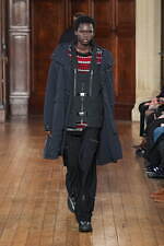 ホワイトマウンテニアリング 2025年秋冬コレクション - 機能主義が引き立てる温もり｜写真49