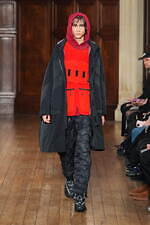 ホワイトマウンテニアリング 2025年秋冬コレクション - 機能主義が引き立てる温もり｜写真56