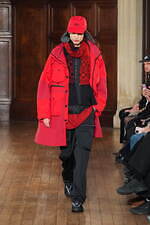 ホワイトマウンテニアリング 2025年秋冬コレクション - 機能主義が引き立てる温もり｜写真60