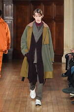 ホワイトマウンテニアリング 2025年秋冬コレクション - 機能主義が引き立てる温もり｜写真68