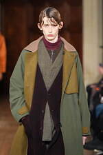 ホワイトマウンテニアリング 2025年秋冬コレクション - 機能主義が引き立てる温もり｜写真69