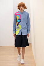 コム デ ギャルソン・シャツ 2025年秋冬コレクション - 色彩のリズム、大胆なデフォルメ｜写真5