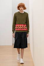 コム デ ギャルソン・シャツ 2025年秋冬コレクション - 色彩のリズム、大胆なデフォルメ｜写真17