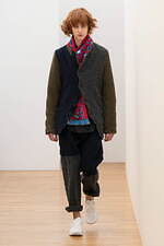 コム デ ギャルソン・シャツ 2025年秋冬コレクション - 色彩のリズム、大胆なデフォルメ｜写真38