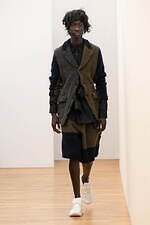 コム デ ギャルソン・シャツ 2025年秋冬コレクション - 色彩のリズム、大胆なデフォルメ｜写真39