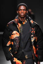 Y-3 2025年秋冬コレクション - 都会的な洗練とスポーティさの交錯｜写真18