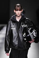 Y-3 2025年秋冬コレクション - 都会的な洗練とスポーティさの交錯｜写真30