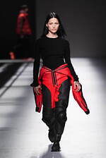 Y-3 2025年秋冬コレクション - 都会的な洗練とスポーティさの交錯｜写真33