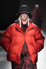 Y-3 2025年秋冬コレクション - 都会的な洗練とスポーティさの交錯｜写真38