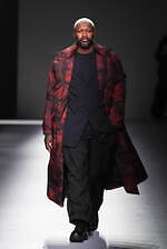 Y-3 2025年秋冬コレクション - 都会的な洗練とスポーティさの交錯｜写真39