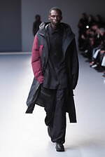 Y-3 2025年秋冬コレクション - 都会的な洗練とスポーティさの交錯｜写真41