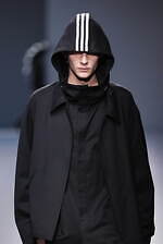 Y-3 2025年秋冬コレクション - 都会的な洗練とスポーティさの交錯｜写真45