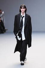 Y-3 2025年秋冬コレクション - 都会的な洗練とスポーティさの交錯｜写真58