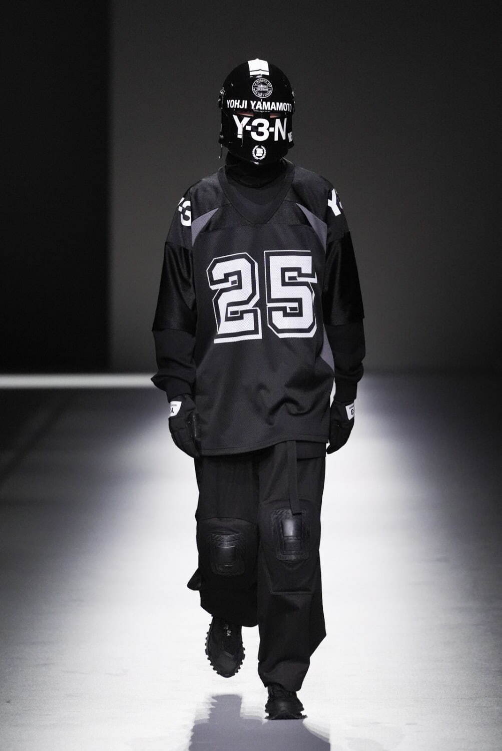 ワイスリー(Y-3) 2025-26年秋冬ウィメンズ&メンズコレクション  - 写真26