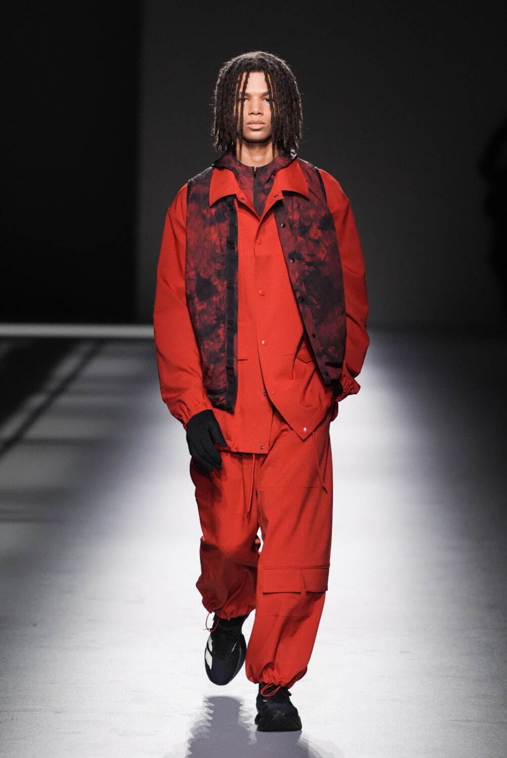 ワイスリー(Y-3) 2025-26年秋冬ウィメンズ&メンズコレクション  - 写真36