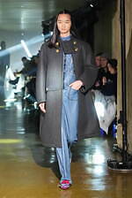 カラー 2025年秋冬コレクション - “層と質感の交響”デザイナー・阿部潤一によるラストシーズン｜写真14