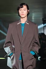 カラー 2025年秋冬コレクション - “層と質感の交響”デザイナー・阿部潤一によるラストシーズン｜写真54