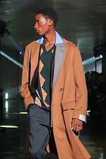 カラー 2025年秋冬コレクション - “層と質感の交響”デザイナー・阿部潤一によるラストシーズン｜写真64