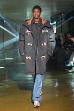 カラー 2025年秋冬コレクション - “層と質感の交響”デザイナー・阿部潤一によるラストシーズン｜写真87