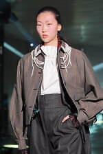 カラー 2025年秋冬コレクション - “層と質感の交響”デザイナー・阿部潤一によるラストシーズン｜写真96