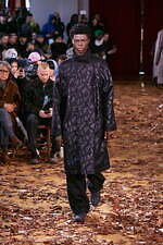 キコ・コスタディノフ 2025年秋冬メンズコレクション - 存在を取り巻くものと有機的な造形｜写真9