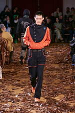 キコ・コスタディノフ 2025年秋冬メンズコレクション - 存在を取り巻くものと有機的な造形｜写真23