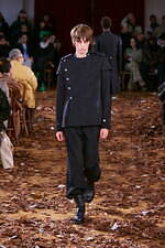 キコ・コスタディノフ 2025年秋冬メンズコレクション - 存在を取り巻くものと有機的な造形｜写真41