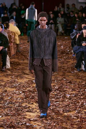 キコ・コスタディノフ 2025年秋冬メンズコレクション - 存在を取り巻くものと有機的な造形｜写真3