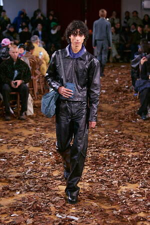 キコ・コスタディノフ 2025年秋冬メンズコレクション - 存在を取り巻くものと有機的な造形｜写真5
