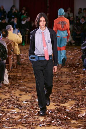 キコ・コスタディノフ 2025年秋冬メンズコレクション - 存在を取り巻くものと有機的な造形｜写真22