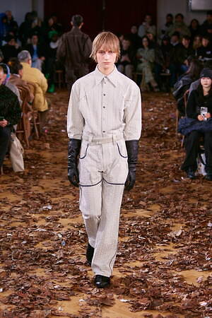 キコ・コスタディノフ 2025年秋冬メンズコレクション - 存在を取り巻くものと有機的な造形｜写真31