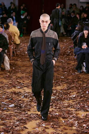 キコ・コスタディノフ 2025年秋冬メンズコレクション - 存在を取り巻くものと有機的な造形｜写真37