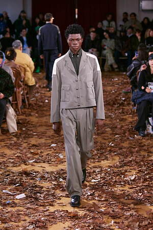 キコ・コスタディノフ 2025年秋冬メンズコレクション - 存在を取り巻くものと有機的な造形｜写真38