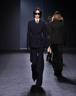 ジュン・ジー(JUUN.J) 2025-26年秋冬ウィメンズ&メンズコレクション  - 写真16