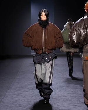 ジュン・ジー(JUUN.J) 2025-26年秋冬ウィメンズ&メンズコレクション  - 写真22