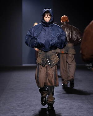 ジュン・ジー(JUUN.J) 2025-26年秋冬ウィメンズ&メンズコレクション  - 写真23