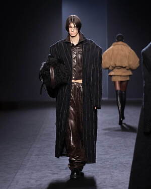 ジュン・ジー(JUUN.J) 2025-26年秋冬ウィメンズ&メンズコレクション  - 写真36