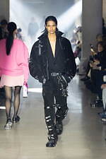 ダブレット 2025年秋冬コレクション - 毒をもって毒を制す、“欠陥”の価値転換｜写真8