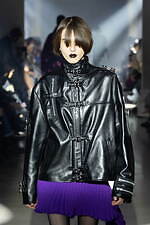 ダブレット 2025年秋冬コレクション - 毒をもって毒を制す、“欠陥”の価値転換｜写真14