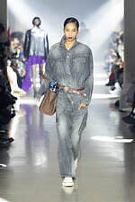 ダブレット 2025年秋冬コレクション - 毒をもって毒を制す、“欠陥”の価値転換｜写真15