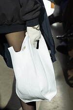 ダブレット 2025年秋冬コレクション - 毒をもって毒を制す、“欠陥”の価値転換｜写真33