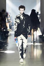 ダブレット 2025年秋冬コレクション - 毒をもって毒を制す、“欠陥”の価値転換｜写真34