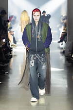 ダブレット 2025年秋冬コレクション - 毒をもって毒を制す、“欠陥”の価値転換｜写真38