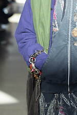 ダブレット 2025年秋冬コレクション - 毒をもって毒を制す、“欠陥”の価値転換｜写真40