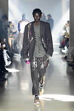 ダブレット 2025年秋冬コレクション - 毒をもって毒を制す、“欠陥”の価値転換｜写真41